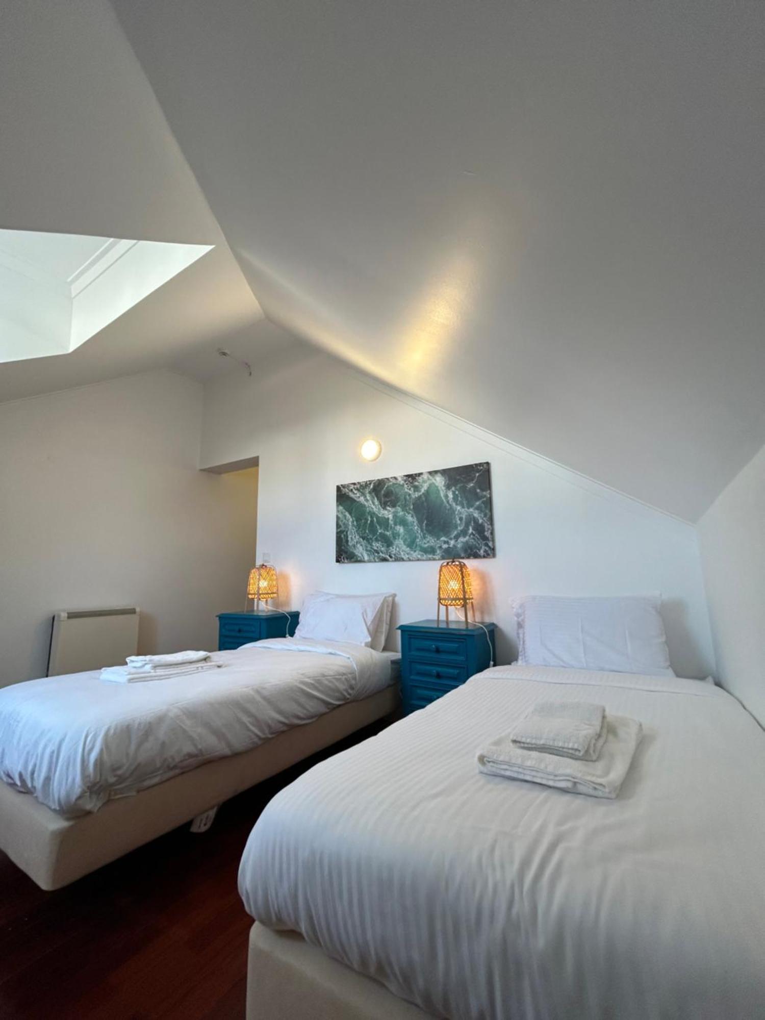 Impact Beach House เอสตอริล ภายนอก รูปภาพ
